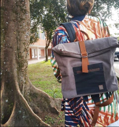 Mochila Rebeca Cinza e Preta - comprar online