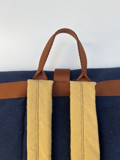 Mochila Rebeca Azul e Amarela - comprar online