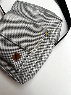 Bolsa Lila Plástica Prateada - Macabéa Acessórios