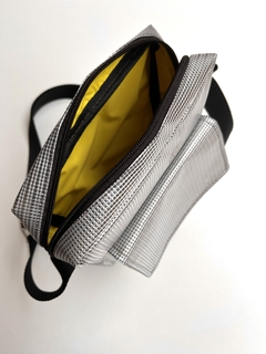 Bolsa Lila Plástica Prateada na internet