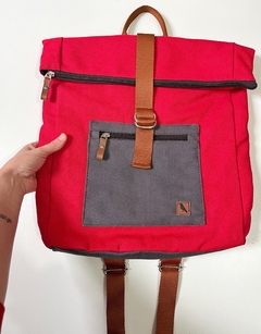 Mochila Rebeca Vermelha e Cinza - Macabéa Acessórios