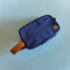 Necessaire Clássica Macabéa Azul na internet