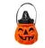 Calabaza arrugada de Halloween con cara sonriente y sombrero negro.