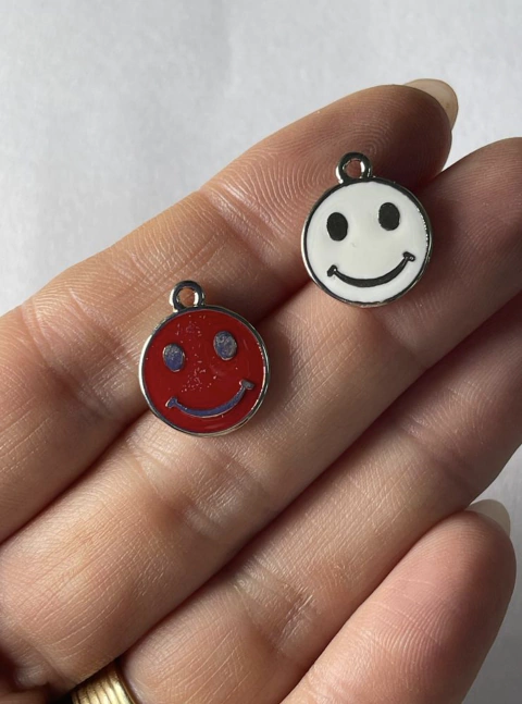 Dije smile. Esmaltado