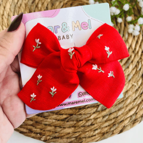 Laço Cecília em linho Vermelho no bico de pato