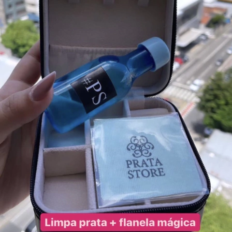 Limpa prata e flanela mágica