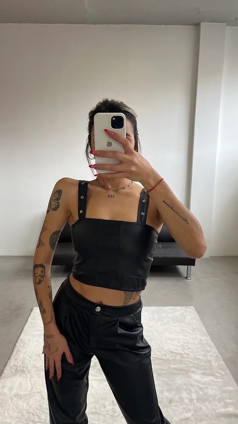Top Cuerina Hebilla Argolla Elástico Atrás _ 41645