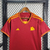 camisa-titular-home-i-roma-23-24-adidas-torcedor-tres-listras-manto-giallorossi-serie-a-europa-league-despedida-92-93-vermelho-e-amarelo-gola-frontal-lupetto-celebrando-o-passado-mas-olhando-o-futuro-daje-roma-daje