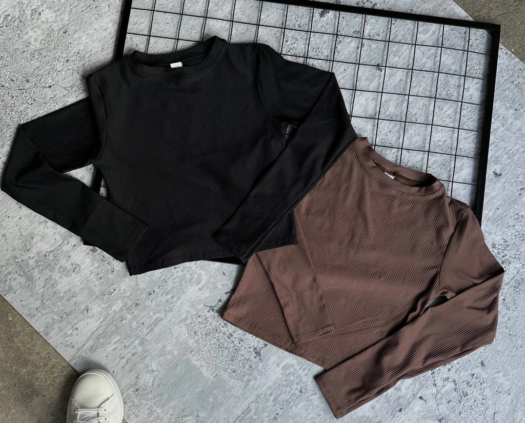crop top gina - manga larga