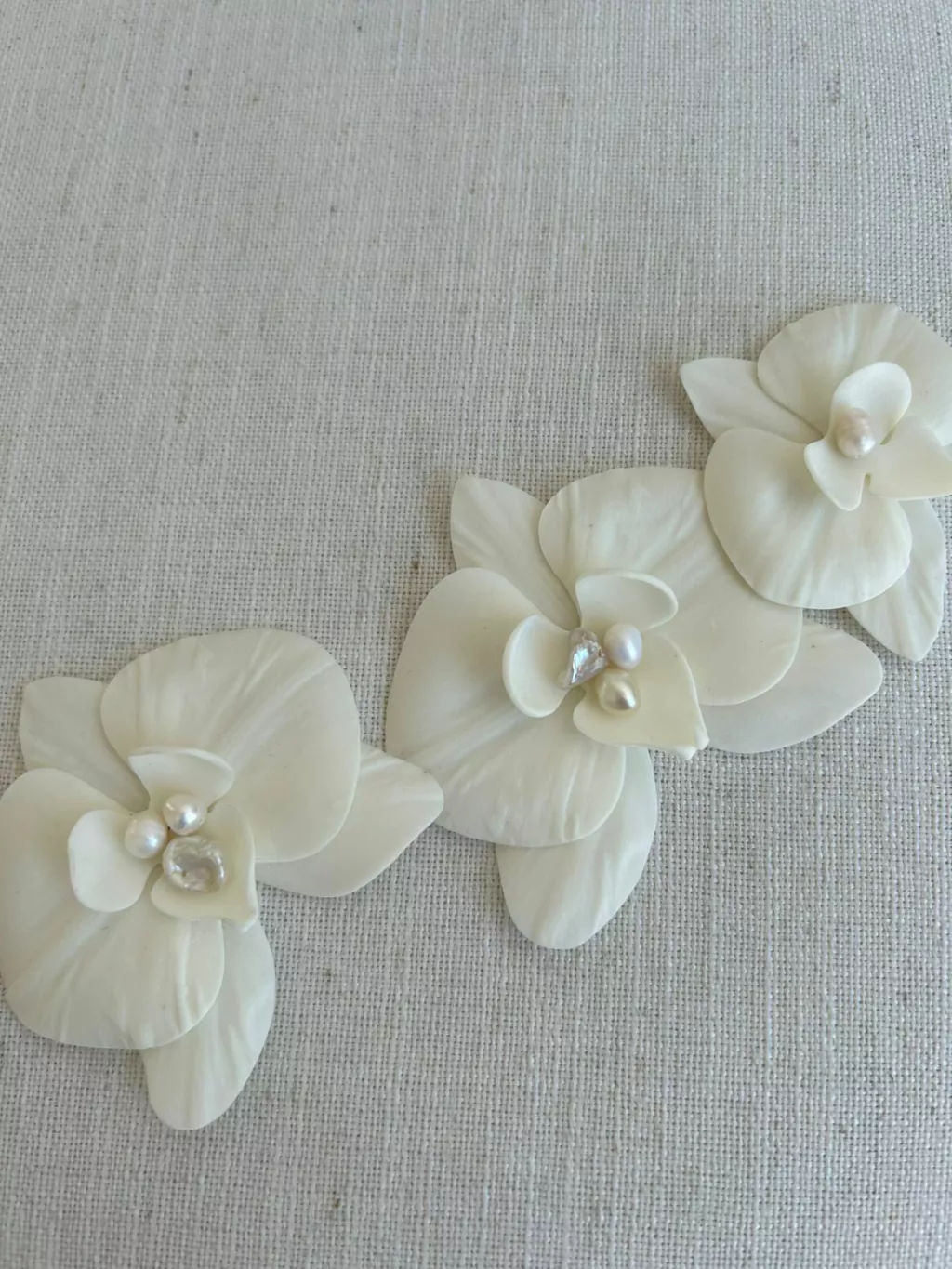 Acessório de cabelo para noiva arranjo Trio Orquídeas Lari