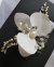 Acessório de cabelo para noiva arranjo pin Orquídea branca pérolas cristais MILAN - comprar online