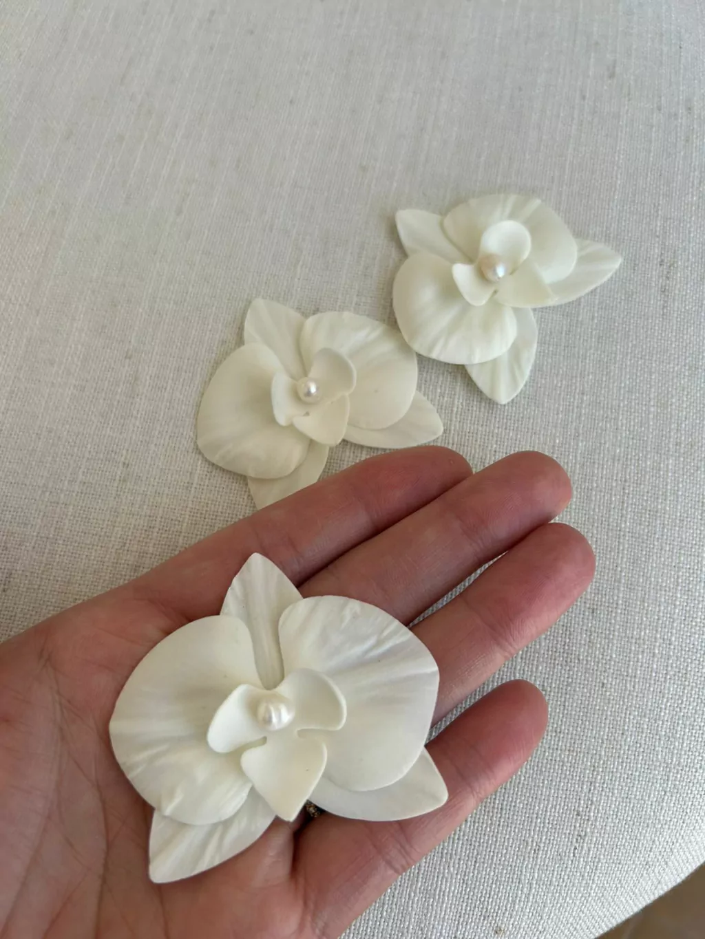 Acessório de cabelo para noiva arranjo Trio Mini Orquídeas Charlotte