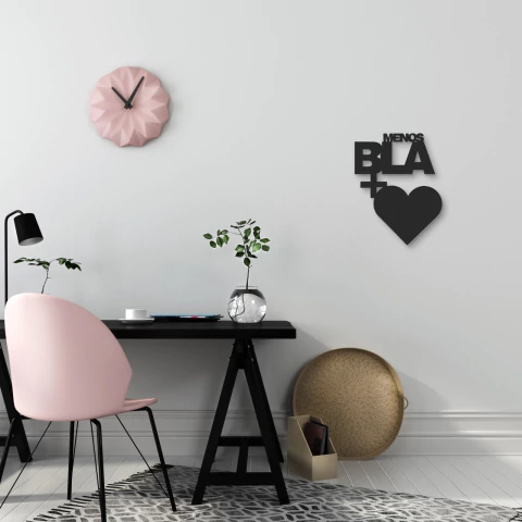 "Menos Bla Mas Corazón"