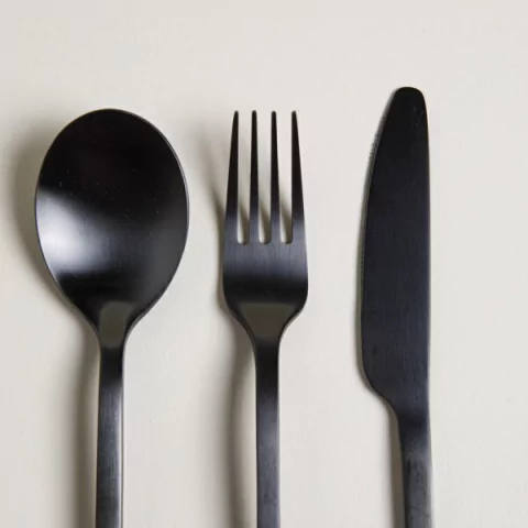 Set de Cubiertos "Black"