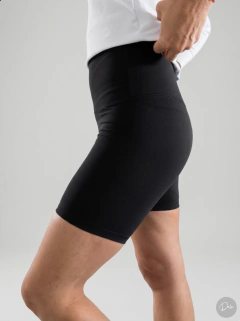 CALZA CORTA CON BOLSILLO INTERNO - DALU