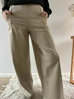 Pantalón Feliz en internet