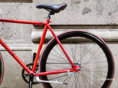 Imagen de Bicicleta Ultraligera Urbana 700 Rojo Fuego MyBikeMx