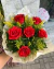 Buquê 6 Rosas Vermelhas Importadas na internet