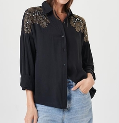 Camisa Isabela con apliques hta XL Art 4005 Ru