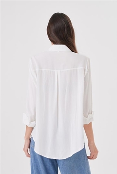 Imagen de Camisa Mcbeth canutillos flores B&W Art K4019 Fr