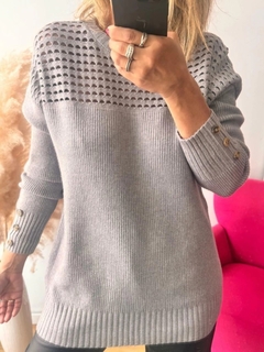 Sweater Ajax detalle calado y botones hta L art 631 Fr en internet
