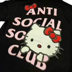 Playera Anti Social Social Club x Hello Kitty en internet