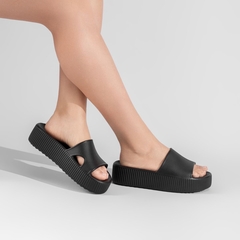 Chinelo Nuvem Plataforma Preto - comprar online