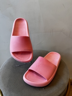 Chinelo Nuvem Rosa Bebê - comprar online