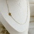 Colar com letra inicial na lateral em banho de Ouro 18K - comprar online