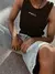 MUSCULOSA SLIM FIT NEGRA en internet