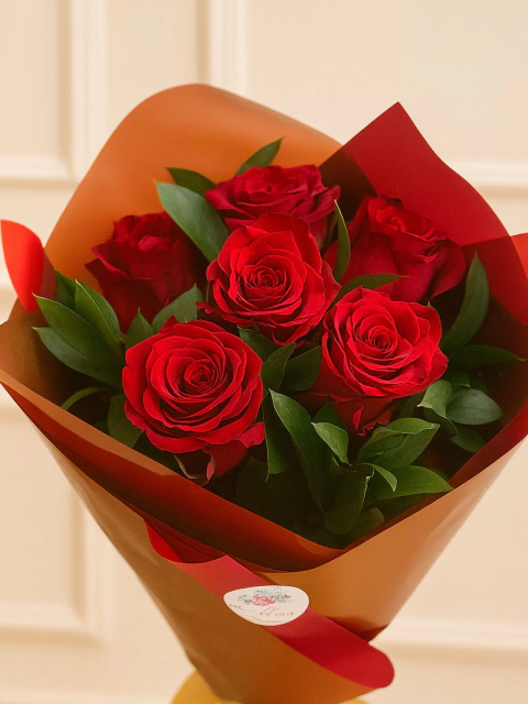 BUQUÊ CLÁSSICO DE 6 ROSAS COLOMBIANAS - comprar online