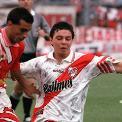 Camiseta retro River 96 en internet