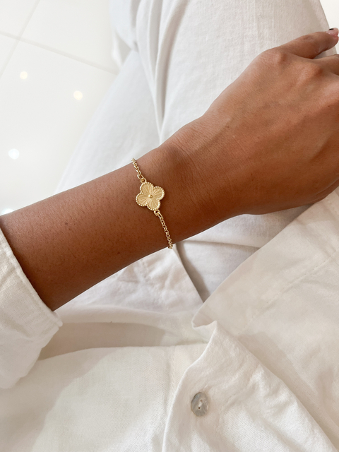 Pulseira trevo dourada