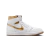 Imagem do Air Jordan 1 High OG ‘Metallic Gold’
