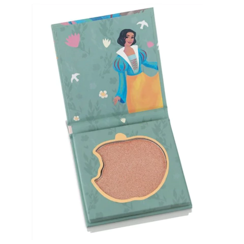 Iluminador compacto cintilantes inspiradas em Branca de Neve e Rainha Má