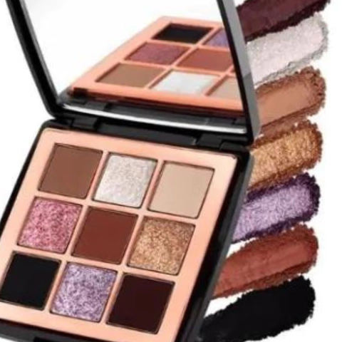 Paleta de Sombras All Eyes on Minnie Coleção Minnie Mouse Bruna Tavares - comprar online