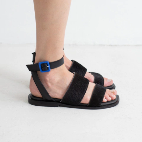 Sandalia de cuero MYKONOS negro - comprar online