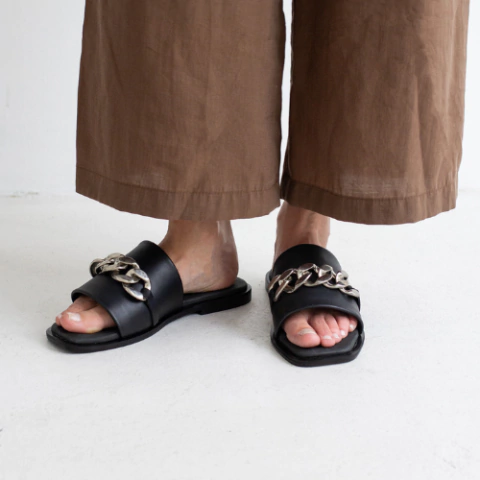 Sandalia de cuero SANTORINI negro - comprar online