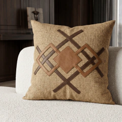 Almofada Taupe em tecido na internet
