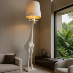 Luminária de Piso Escultura Giraffe na internet