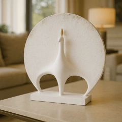 Escultura O Pavão na internet