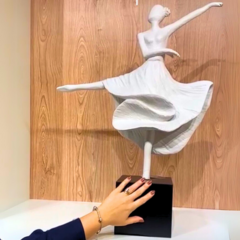 Escultura A Dança do Vento - comprar online