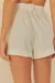 Short Pregas Bolso Lateral Off White - Vitrine das Negas