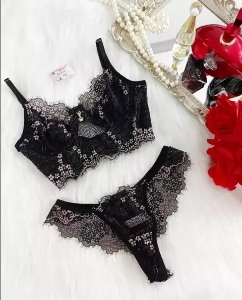Conjunto Jade - cropped de renda sem bojo com aro - comprar online