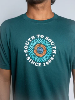 CAMISETA SOUTH TO SOUTH TARGET na internet