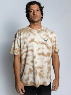 CAMISETA SOUTH TO SOUTH ESPECIAL OVERSIZED DRINK A LOT na internet