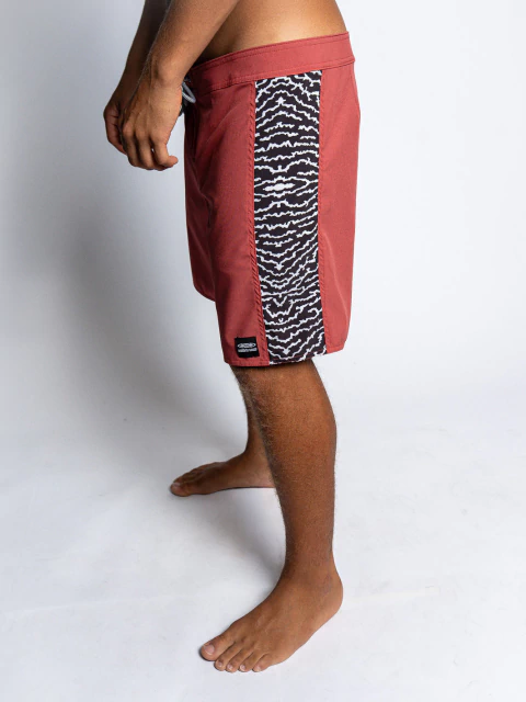 BOARDSHORT SOUTH TO SOUTH SEA DOG CREW PSY ISLAND - comprar online