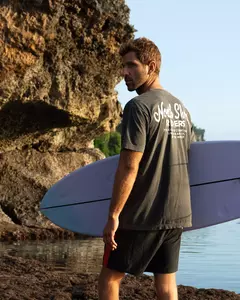 CAMISETA NORTH SHORE REGULAR SCRIPT CHUMBO - Board World