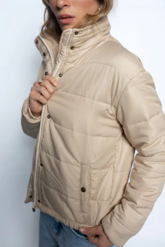 JAQUETA SOUTH TO SOUTH FEM PUFFER AREIA - comprar online