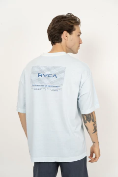 CAMISETA RVCA GLOBAL HEATS AZUL CLARO - comprar online